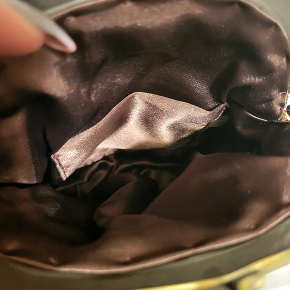 Kisslock Floral Beaded Shoulder Bag - Picture 9 of 9